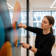 Kleebised Tallinnas: Sinu täielik teejuht eritellimusel lahendusteni 2026