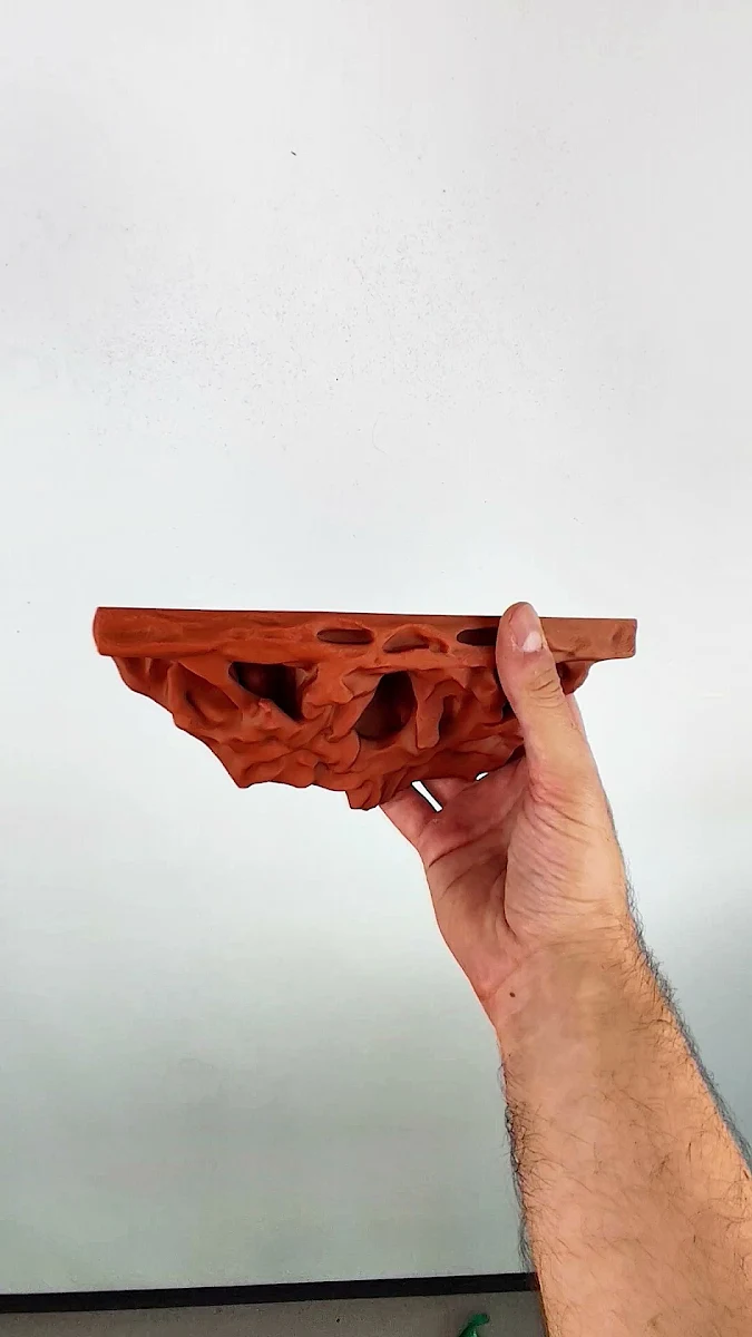 Коричневая ажурная 3D-печатная декоративная форма из мастерской Decords